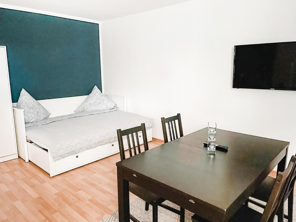 Schoene Wohnung, Eigene Terrasse, Privater Parkplatz, Wi-Fi, Waschmaschine, 3P Chemnitz Extérieur photo